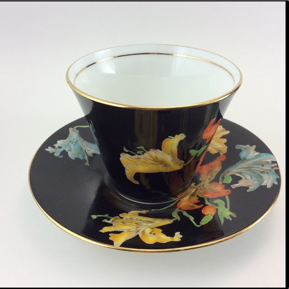 Aynsley Bone China Teacup And Saucer - Picture 3 of 10